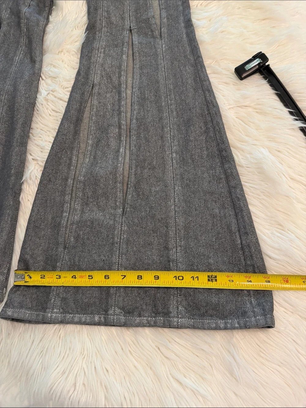 SALT MURPHY  Gray Flared Pleat-Front Jeans size 32 100% cotton inseam 34”